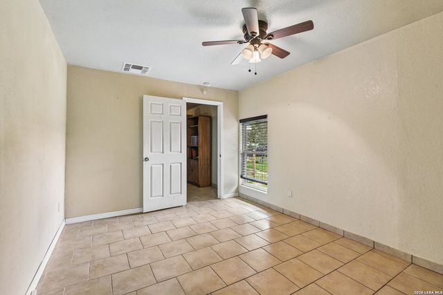 1281 County Road 6723, Natalia, TX 78059