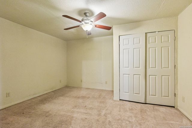 1281 County Road 6723, Natalia, TX 78059