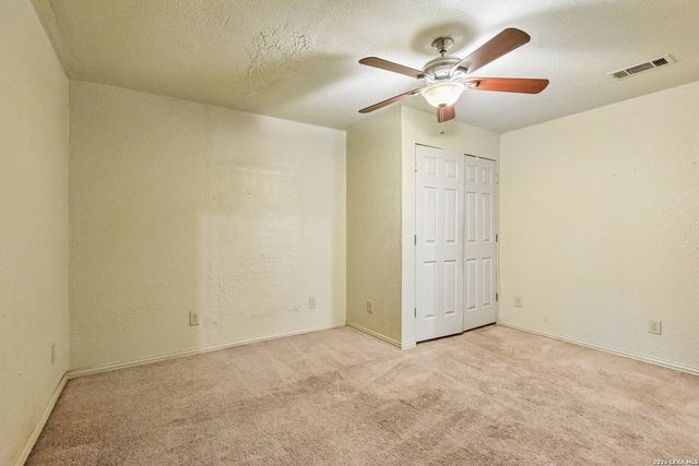 1281 County Road 6723, Natalia, TX 78059
