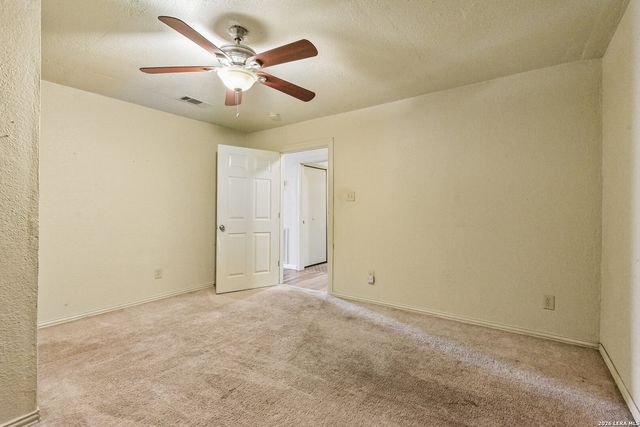 1281 County Road 6723, Natalia, TX 78059