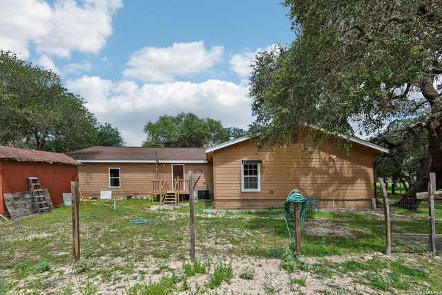 1281 County Road 6723, Natalia, TX 78059