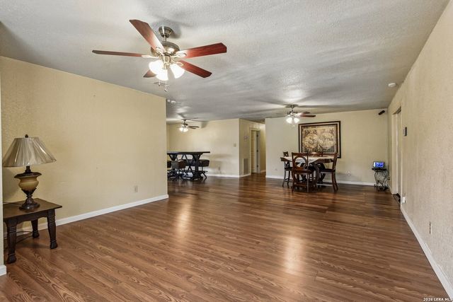 1281 County Road 6723, Natalia, TX 78059