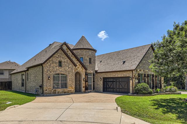 600 Oakmont Court, Desoto, TX 75115