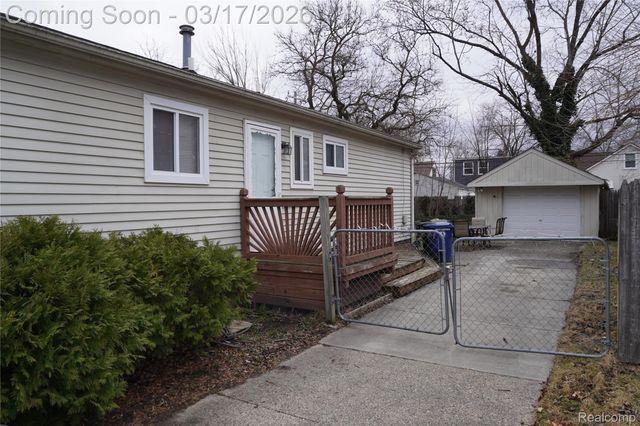 19552 Garfield, Redford Charter Township, MI 48240