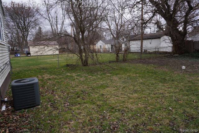 19552 Garfield, Redford Charter Township, MI 48240