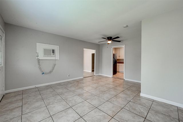 7621 Sundown Drive, Houston, TX 77028