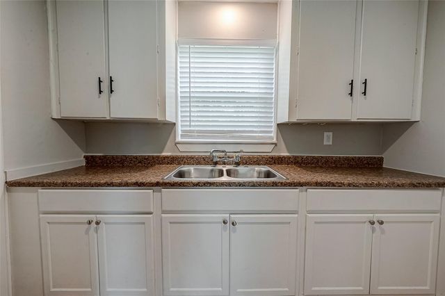 7621 Sundown Drive, Houston, TX 77028