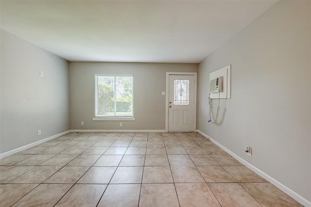 7621 Sundown Drive, Houston, TX 77028