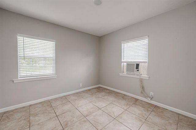 7621 Sundown Drive, Houston, TX 77028