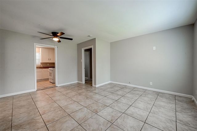 7621 Sundown Drive, Houston, TX 77028