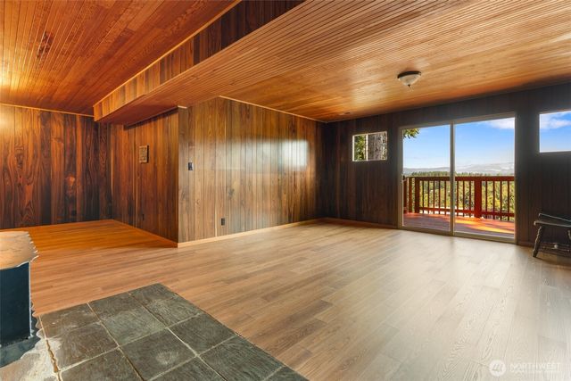 132 Lake Terrace Drive, Mossyrock, WA 98564