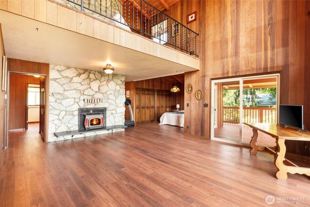 132 Lake Terrace Drive, Mossyrock, WA 98564