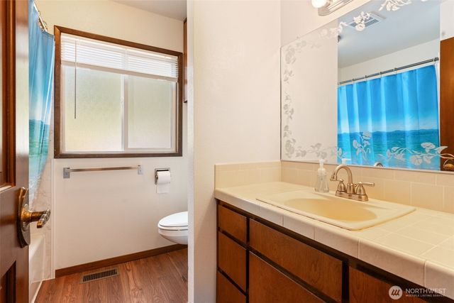 132 Lake Terrace Drive, Mossyrock, WA 98564