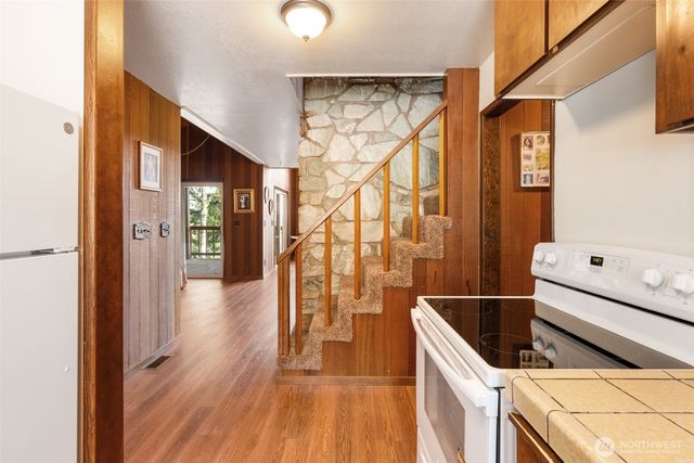 132 Lake Terrace Drive, Mossyrock, WA 98564