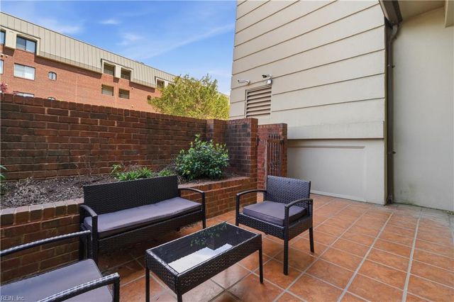 401 College Pl Apt 13, Norfolk, VA 23510