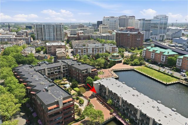 401 College Pl Apt 13, Norfolk, VA 23510