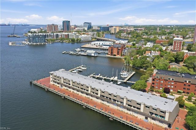 401 College Pl Apt 13, Norfolk, VA 23510