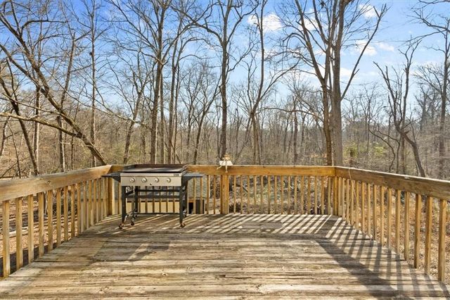 48 Crestview Court, Powder Springs, GA 30127