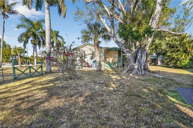 12691 Water LN, Fort Myers, FL 33908