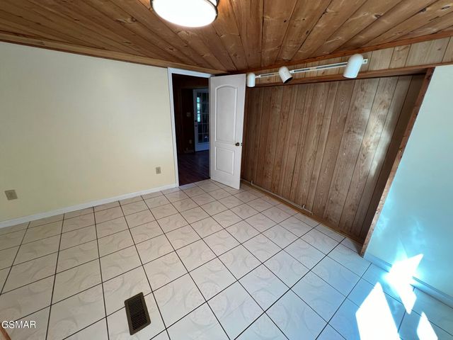 107 Mountain View Drive, Sevierville, TN 37862