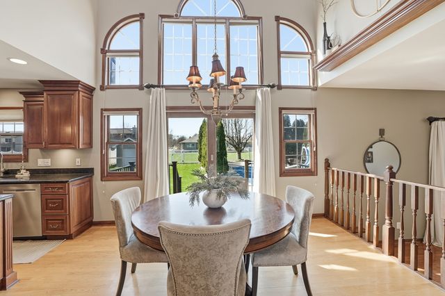 10106 Belmont Court, St. John, IN 46373