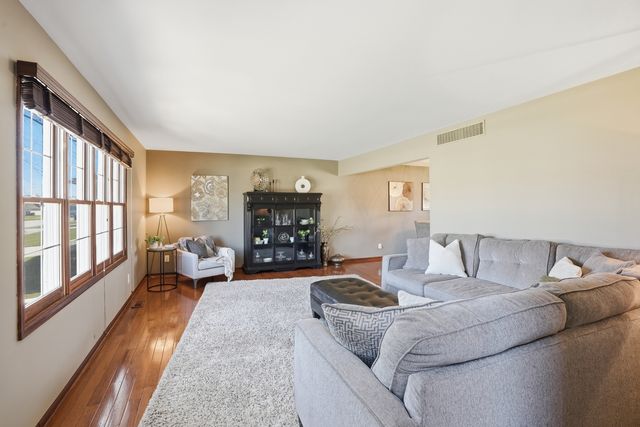 10106 Belmont Court, St. John, IN 46373