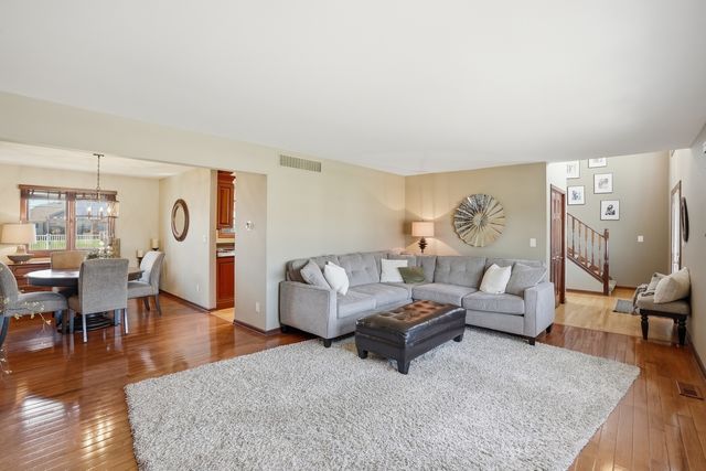 10106 Belmont Court, St. John, IN 46373