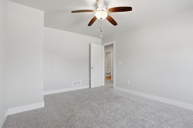 1127 Mary Lane, North Liberty, IA 52317