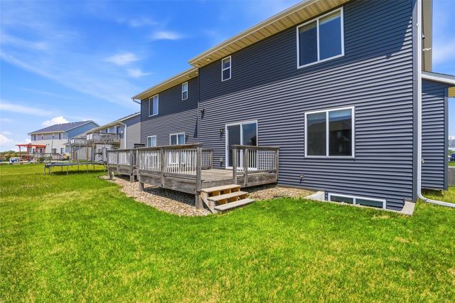 1127 Mary Lane, North Liberty, IA 52317