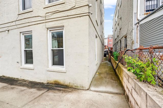 759 E 221st Street, Bronx, NY 10467