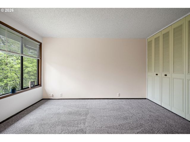 312 HUNINGTON Ave, Eugene, OR 97405