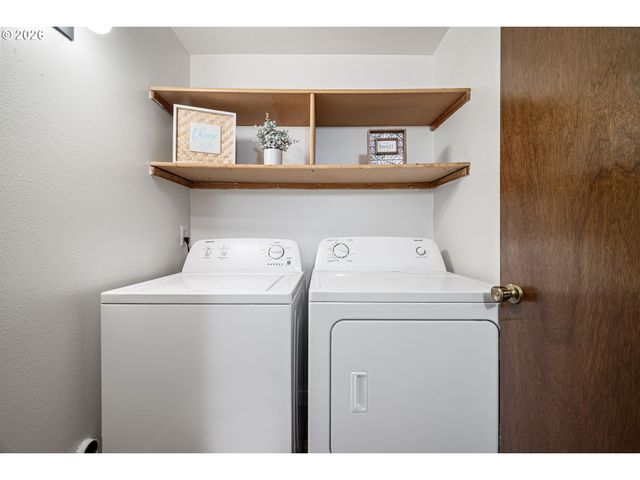 312 HUNINGTON Ave, Eugene, OR 97405