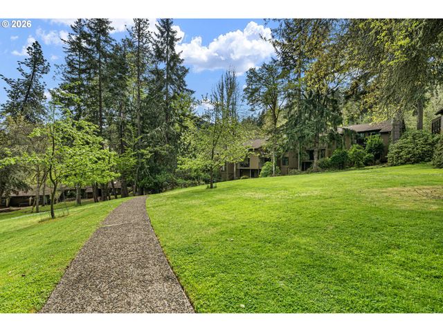 312 HUNINGTON Ave, Eugene, OR 97405