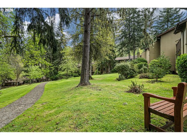 312 HUNINGTON Ave, Eugene, OR 97405