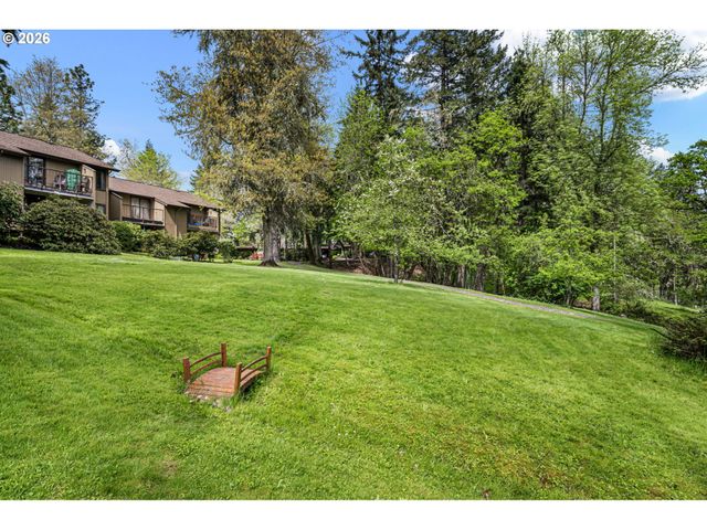 312 HUNINGTON Ave, Eugene, OR 97405