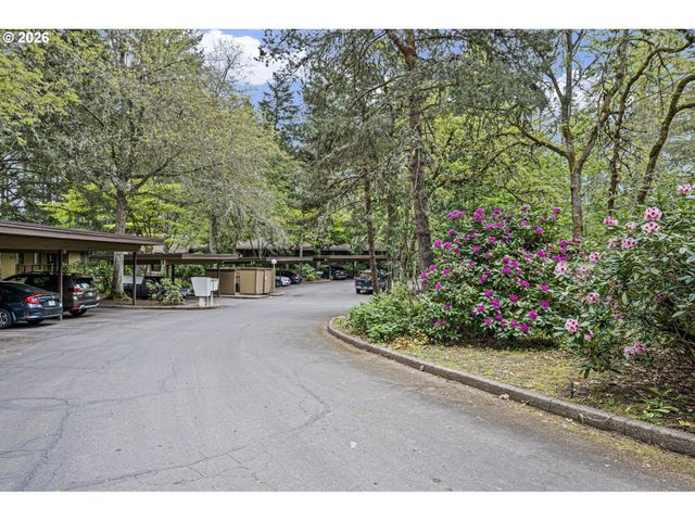 312 HUNINGTON Ave, Eugene, OR 97405