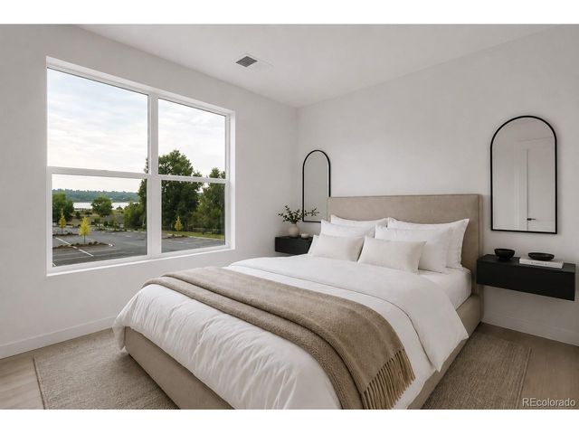 1634 N Sheridan Blvd 206, Denver, CO 80204
