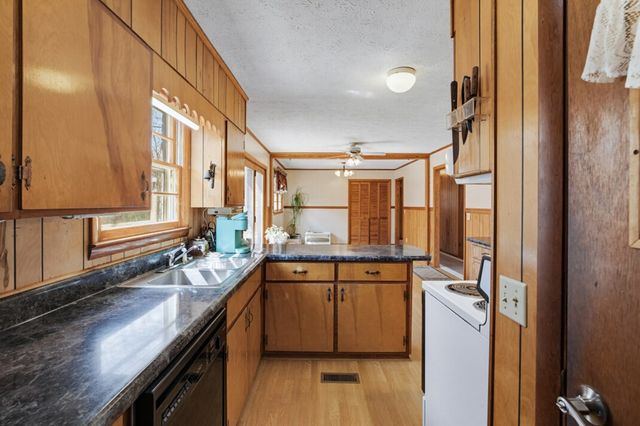 1266 Ford Road, Warne, NC 28909