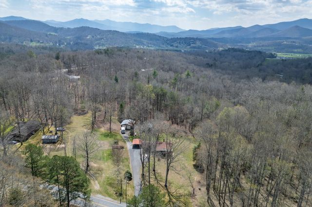 1266 Ford Road, Warne, NC 28909