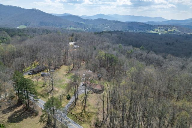 1266 Ford Road, Warne, NC 28909