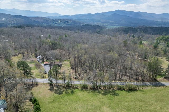 1266 Ford Road, Warne, NC 28909