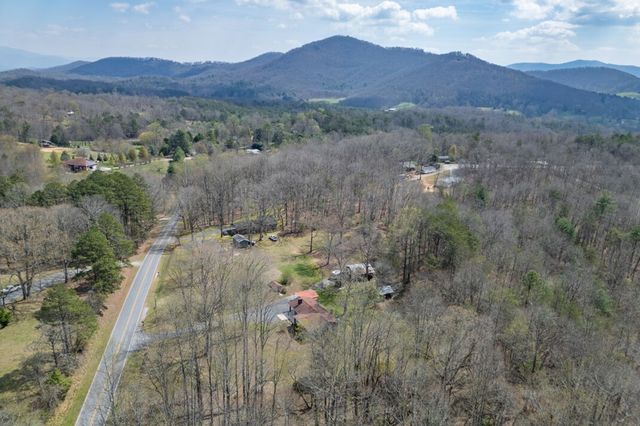 1266 Ford Road, Warne, NC 28909