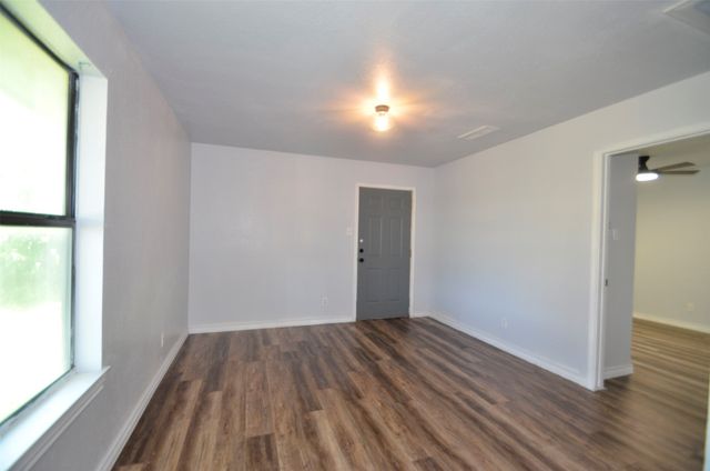501 15th Street, Honey Grove, TX 75446