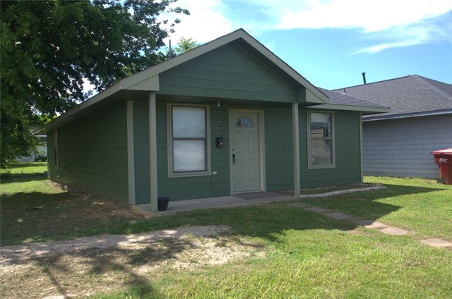 501 15th Street, Honey Grove, TX 75446