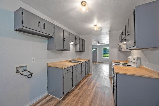 501 15th Street, Honey Grove, TX 75446