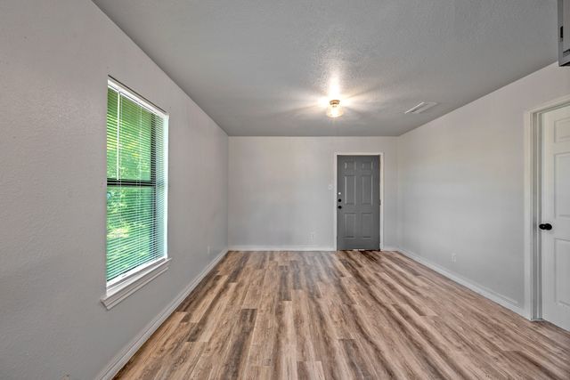501 15th Street, Honey Grove, TX 75446
