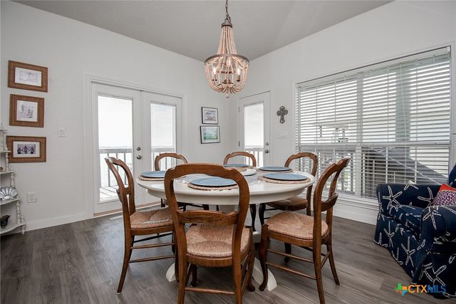 1504 W Bayshore Drive, Palacios, TX 77465
