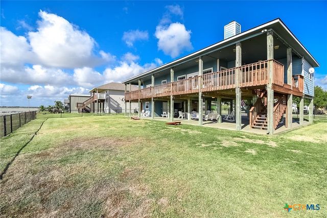 1504 W Bayshore Drive, Palacios, TX 77465