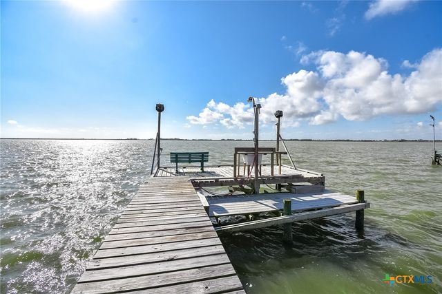 1504 W Bayshore Drive, Palacios, TX 77465