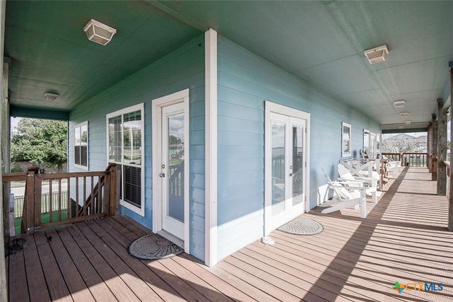 1504 W Bayshore Drive, Palacios, TX 77465